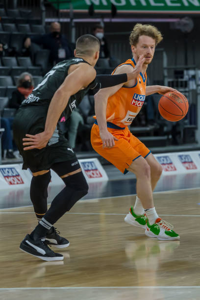 对阵洛杉矶 对阵洛杉矶